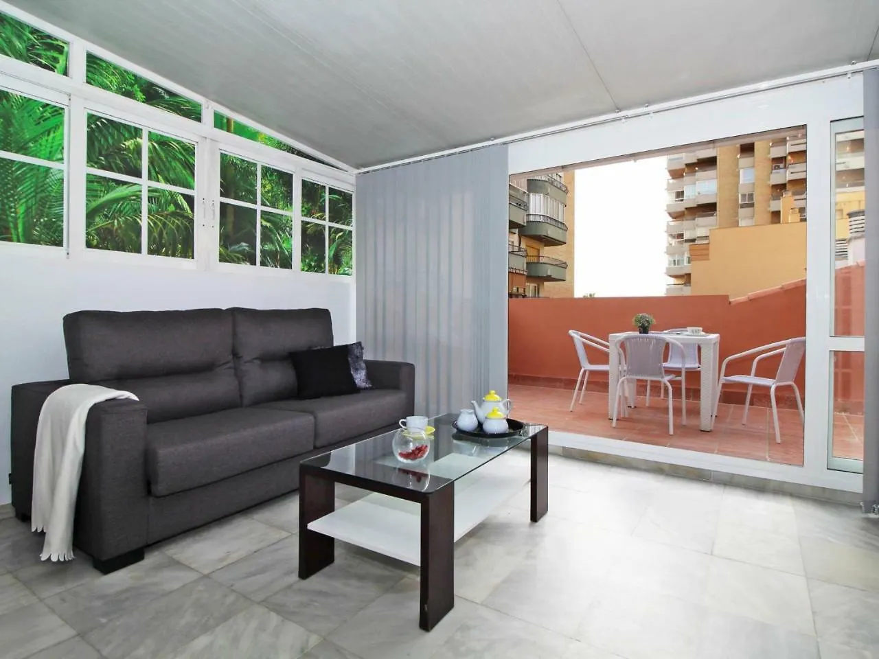 Del Parque Flats Malagueta Beach Malaga 0*,